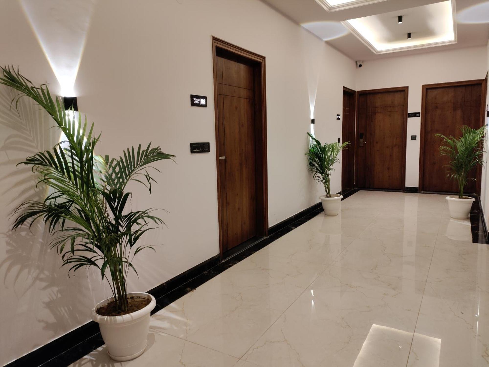 Emerald Suites Greater Noida Zewnętrze zdjęcie