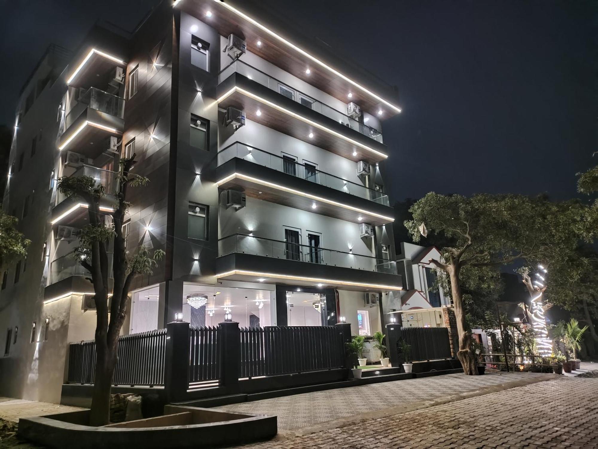 Emerald Suites Greater Noida Zewnętrze zdjęcie