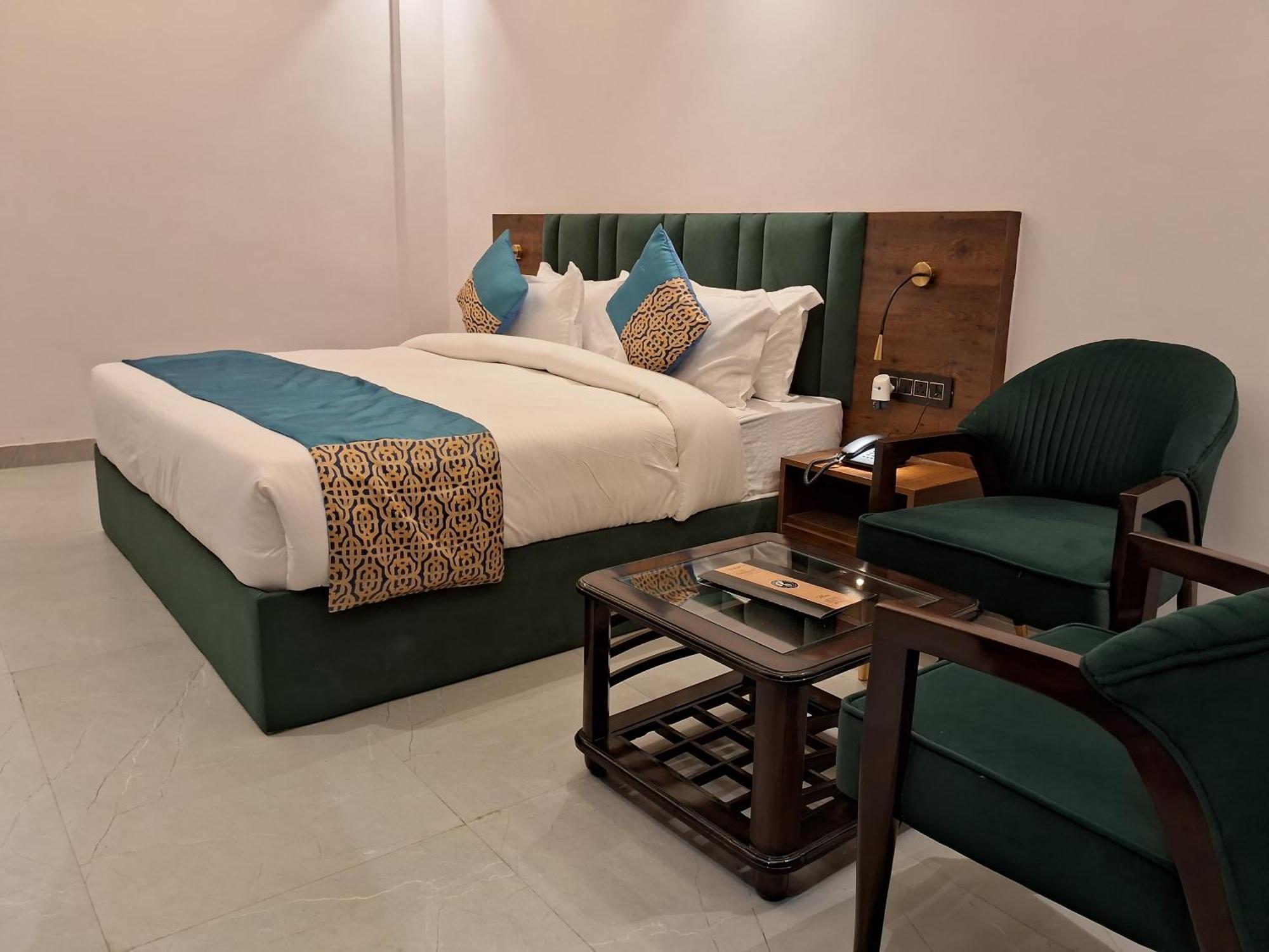 Emerald Suites Greater Noida Pokój zdjęcie
