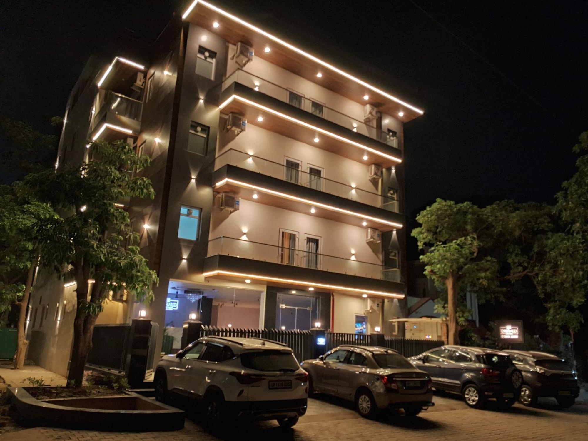 Emerald Suites Greater Noida Zewnętrze zdjęcie