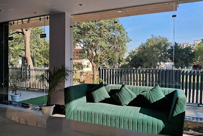 Emerald Suites Greater Noida Zewnętrze zdjęcie