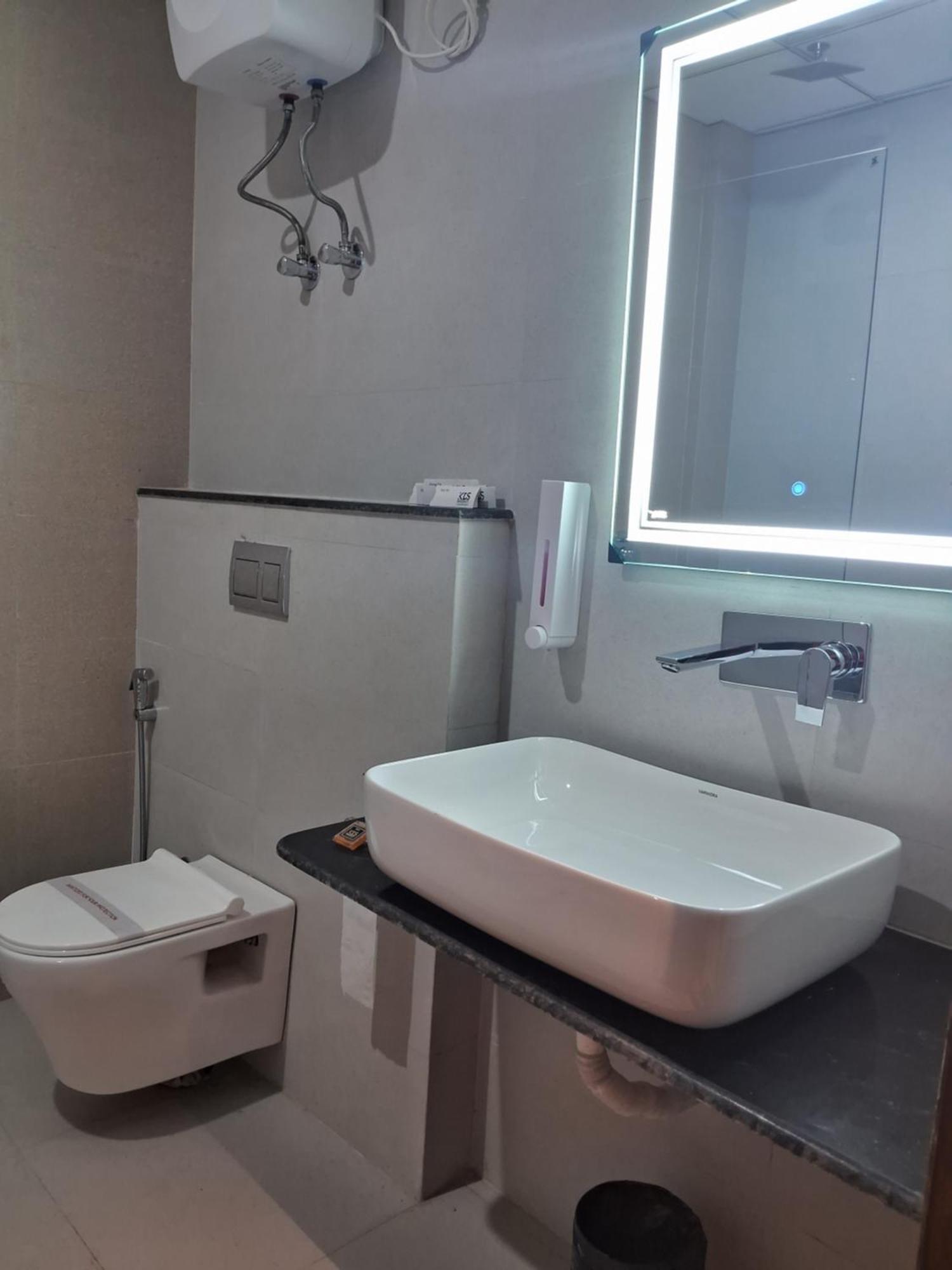 Emerald Suites Greater Noida Pokój zdjęcie