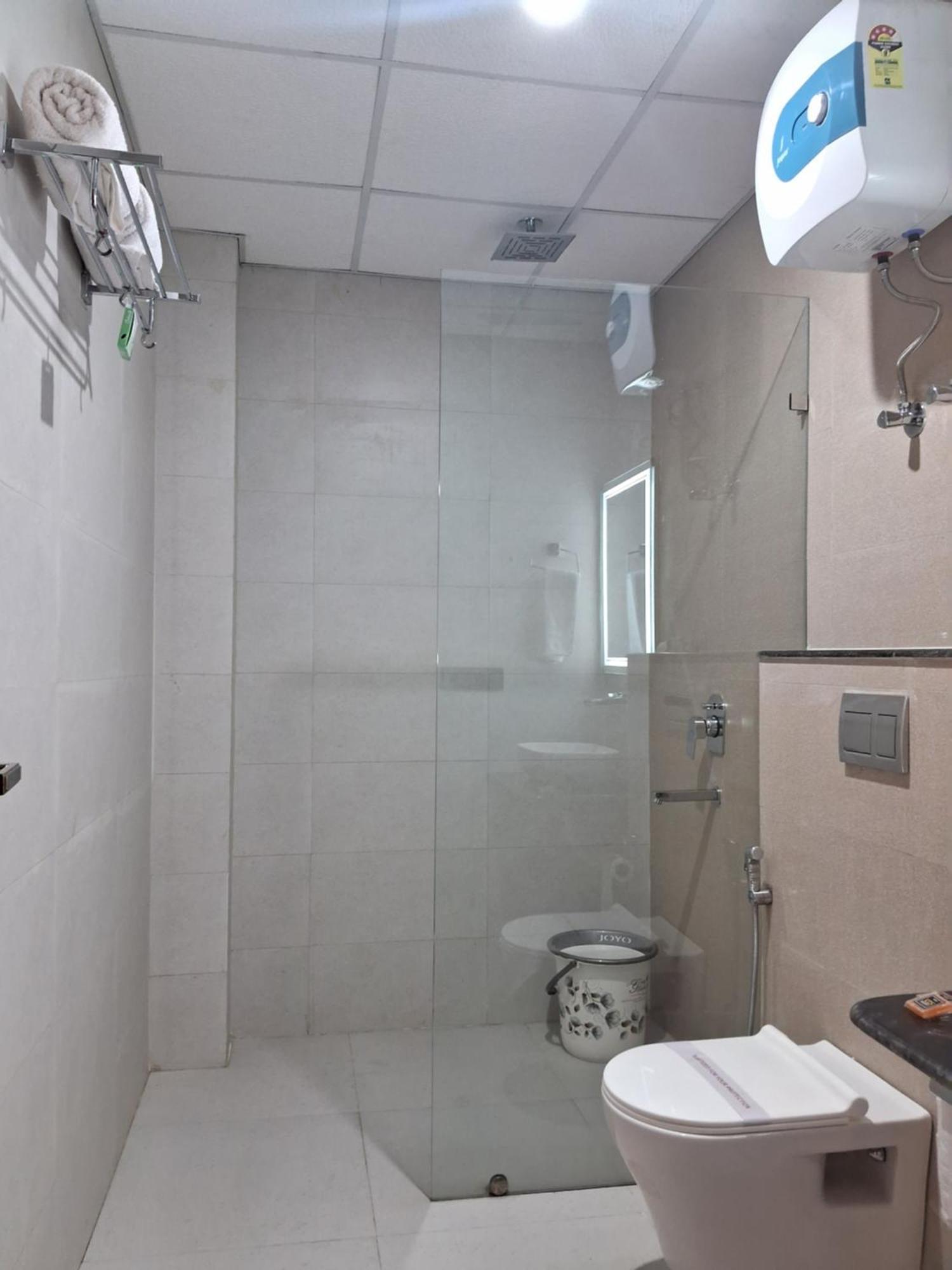 Emerald Suites Greater Noida Pokój zdjęcie
