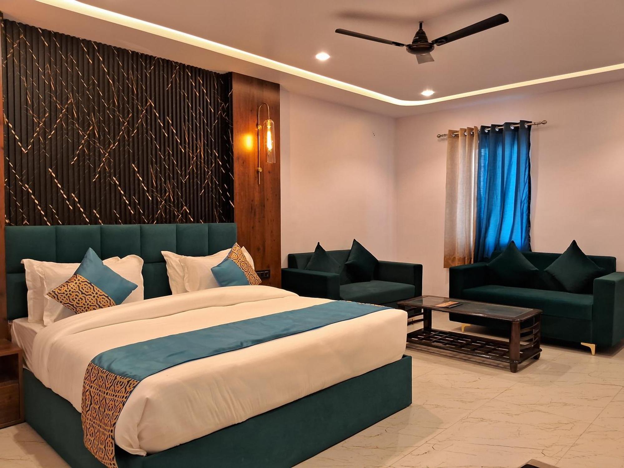 Emerald Suites Greater Noida Pokój zdjęcie
